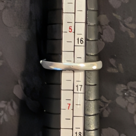 Genuine Blue Topaz Solid Sterling Silver Ring Size 6 - Picture 8 of 9